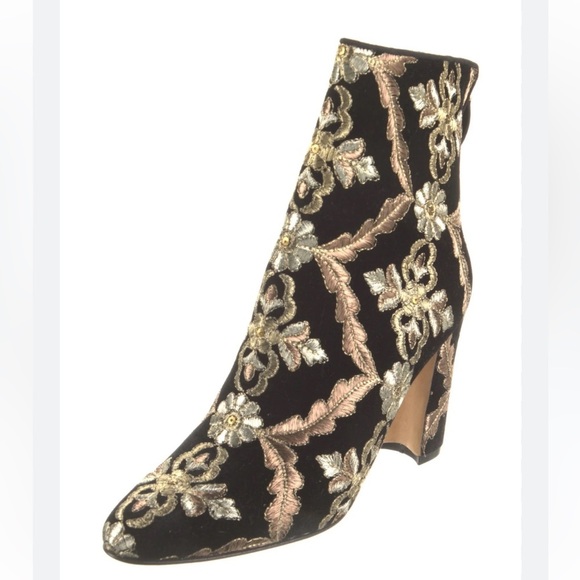 New! Manolo Blahnik Isola Black embroidered velvet bootie boots size 36.5 6.5 - Picture 11 of 15